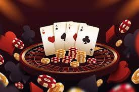 Antarmuka permainan Jewels of Prosperity di aplikasi mobile kunci77 dengan gulungan slot dan tombol Spin
